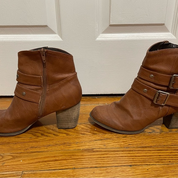 Brown leather ankle boots Size 10 - Picture 6 of 6